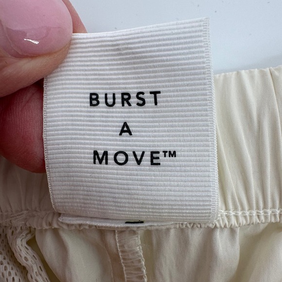 Aerie Offline Cargo Pants Cream Drawstring Waist Joggers Womens Size S Lounge - Picture 5 of 13